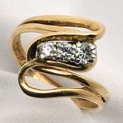 Nicely Designed 3 Diamond Ring