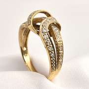 Interesting Diamond Crossover Ring