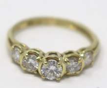 Fabulous 18kt 1ct 5 Diamond Pyramid Ring