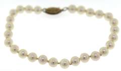 Elegant Pearl Bracelet with Gold Clasp