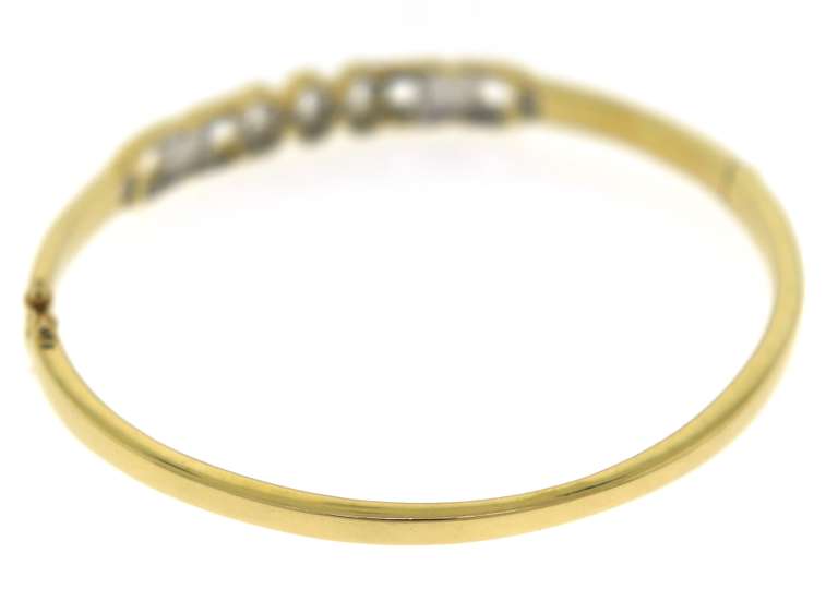 Glamorous 18kt YG Hinged Diamond Bangle Bracelet