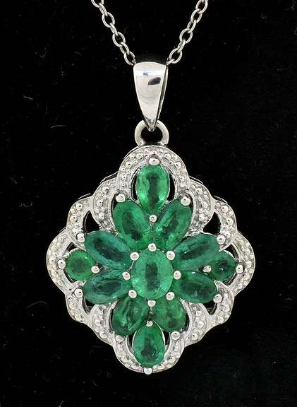 Lovely Floral Motif Cluster Natural Emerald Necklace in Sterling Silver