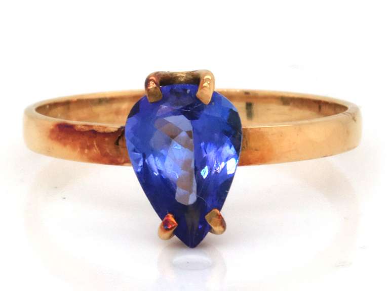Alluring 18kt Pear Shaped Tanzanite Ring