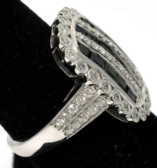 Amazing Sapphire & Diamond Ring, 14KT