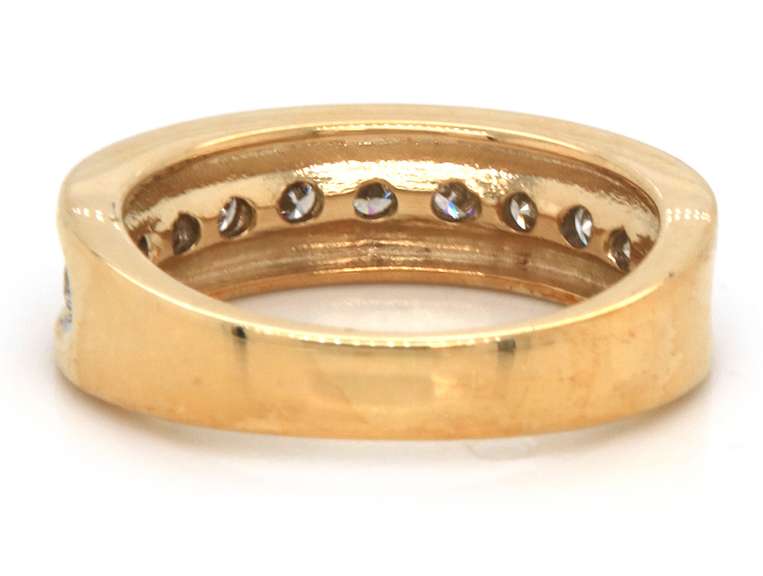 Beautiful Yellow Gold Diamond Band