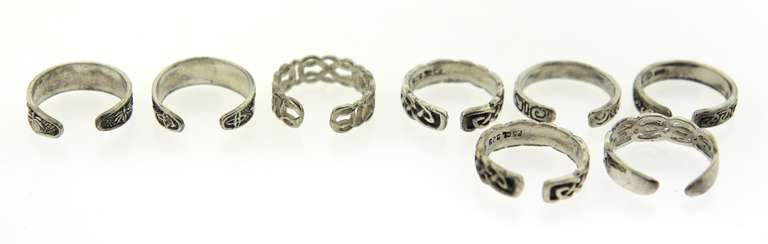 Group lot of 8 Toes Rings