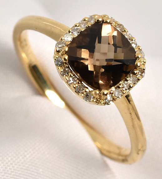 Chic Smokey Topaz & Diamond Ring in 14K YG
