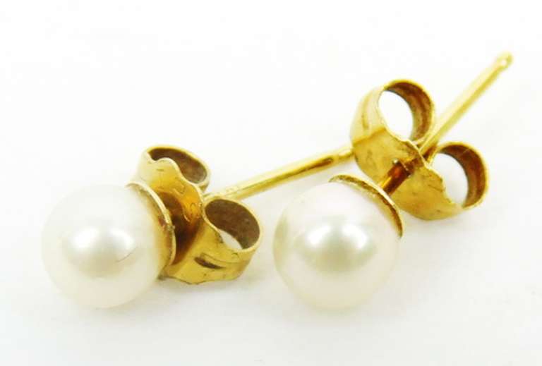 14K Gold 4MM Pearl Stud Earrings