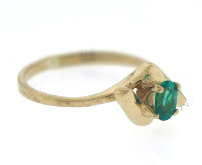 Fancy 18kt Emerald in Freeform Ring