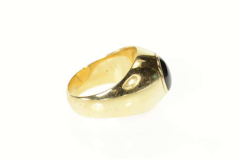 14K Yellow Gold 1960's Men's Oval Black Star Sapphire Ring