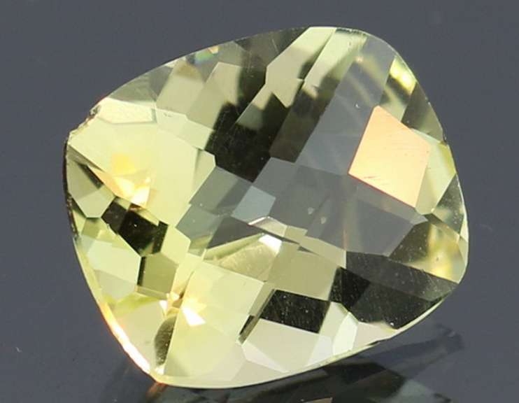 Amazing 4.30ct cushion cut Lemon yellow Citrine
