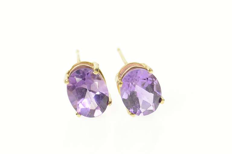 14K Yellow Gold Oval Amethyst Solitaire Classic Stud Earrings
