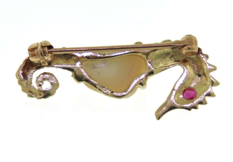 Favorite Yellow Gold Seahorse Pin