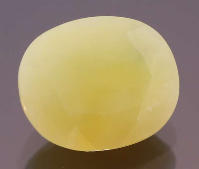 Fantastic bone white 4.66ct untreated Opal