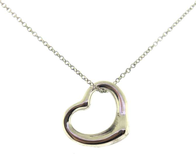 Chic Tiffany & Co. Elsa Peretti Sterling Silver Open Heart Necklace