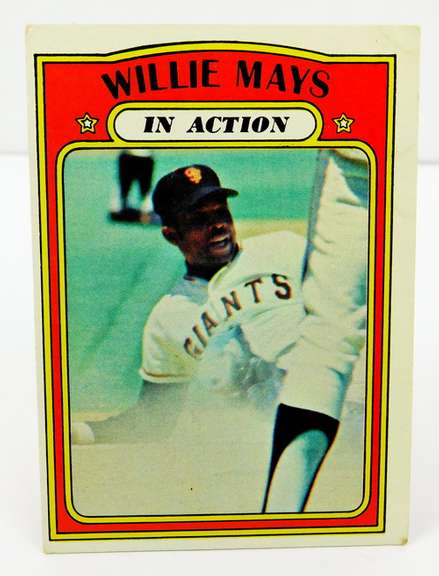 1972 Willie Mays in Action Baseball Card