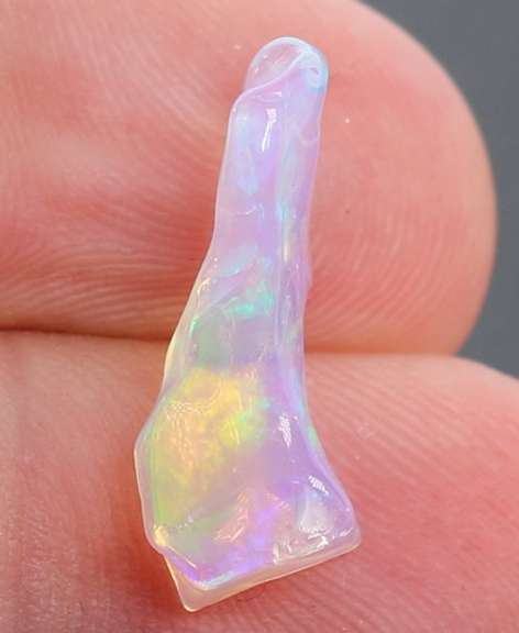 Uncut unheated 3.32ct Jelly Opal vein