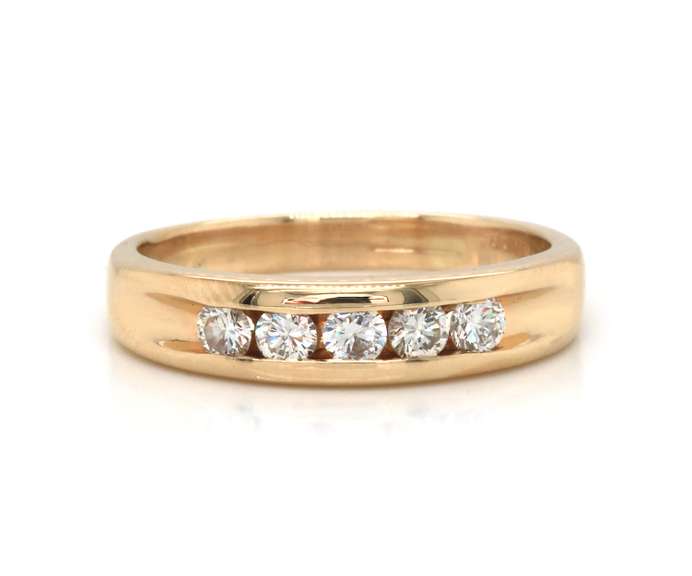 Classic Dimond Channel Set Band