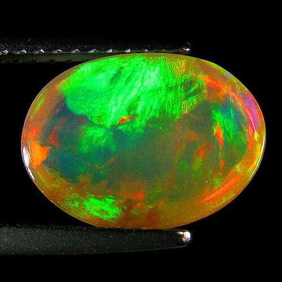 Pearlescent 2.15ct unheated ribbon pattern Opal