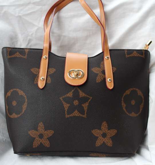 100% Fine leather Designer Bag