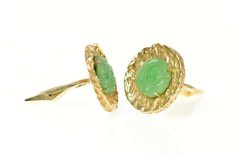 14K Yellow Gold 1960's Retro Carved Jade Flower Round Cuff Links