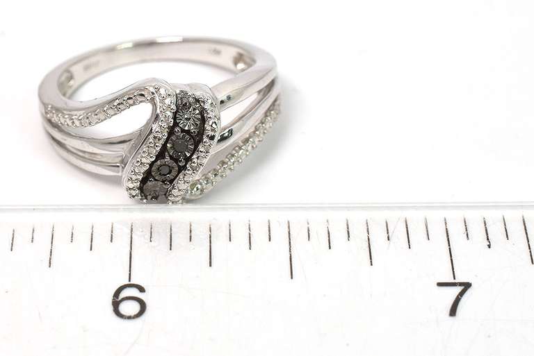 Sterling Silver White and Black Stone Ring