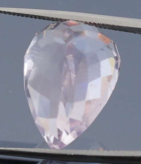 Glitteirng 11.75ct platinum pink Kunzite
