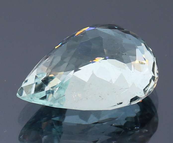 Simply ravishing 9.29ct full fire Aquamarine