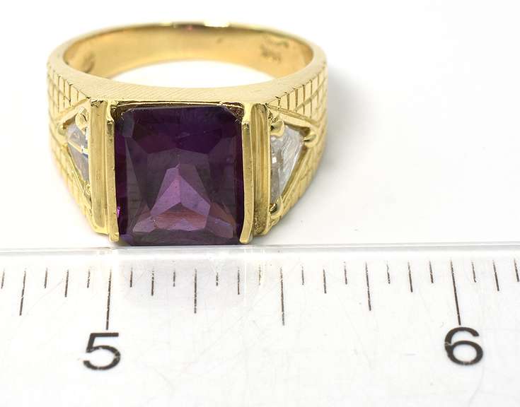 Stately Color-Change Sapphire & CZ Ring in 14KT Yellow Gold
