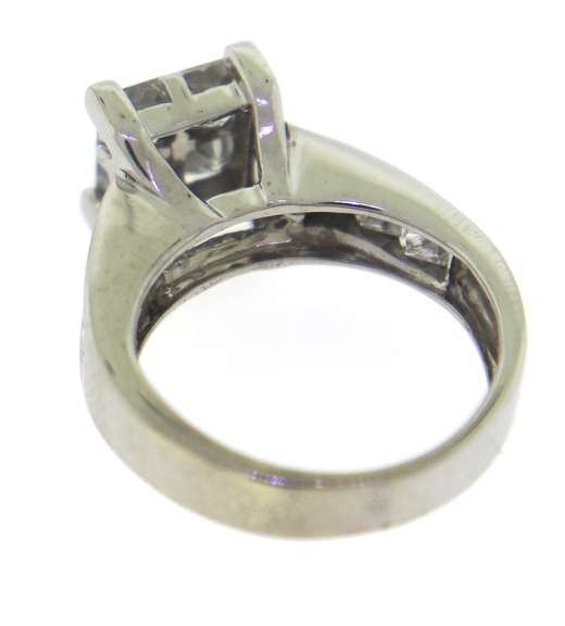 Sparkling Princess Cut Diamond Wedding Set