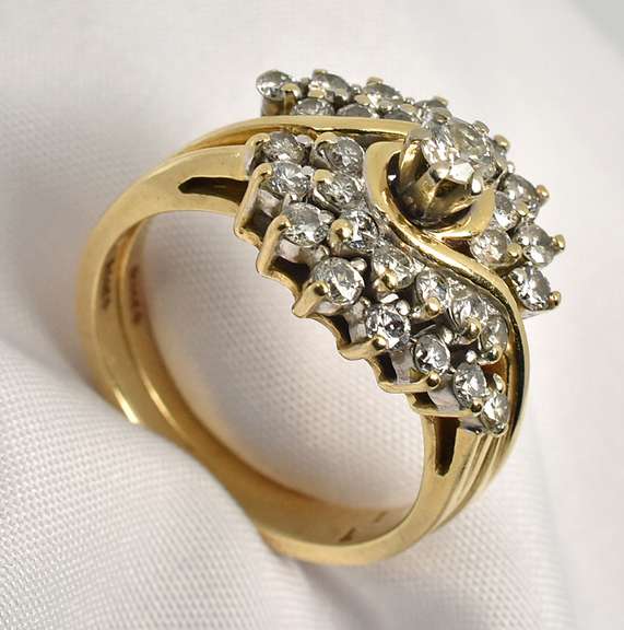 Flashy 2 Piece Diamond Set