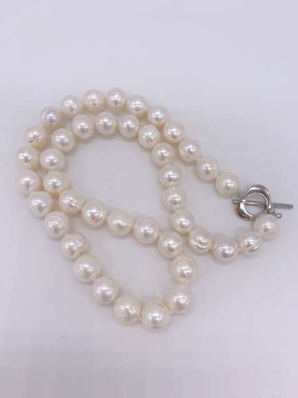 18 inch Pearl Necklace with Silver Heart Toggle