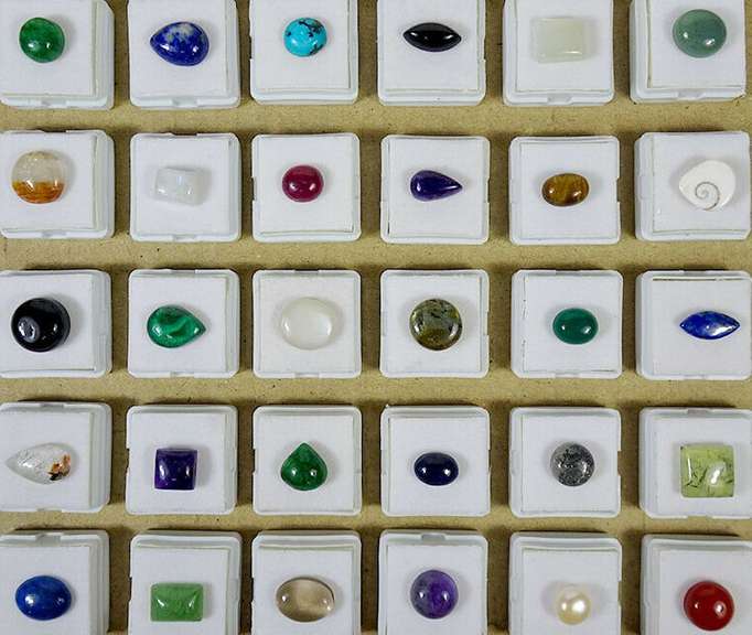 Huge assorted 30 piece 216ct gemstone parcel