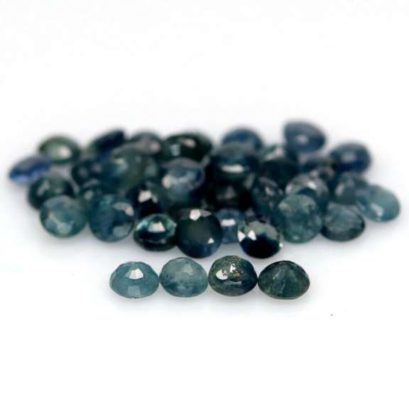 Multi-hue 6.30ct natural blue Sapphire set