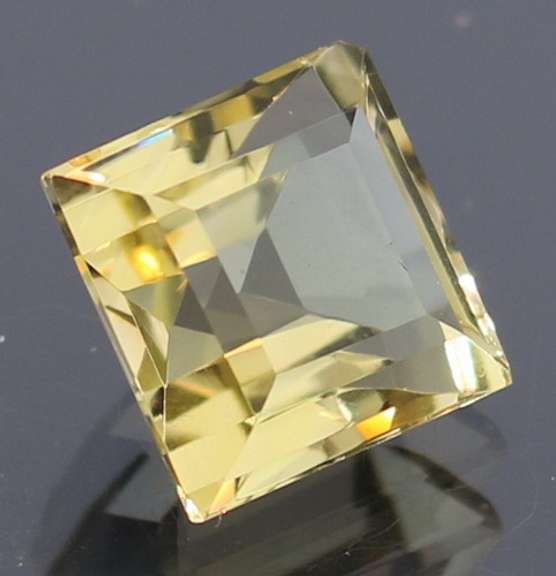 Marvelous 5.33ct princess cut Citrine