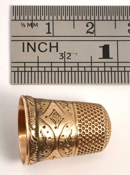 Neat Antique Gold Thimble