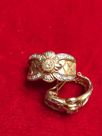 LADIES 14K GOLD AND DIAMOND LOOP EARRINGS