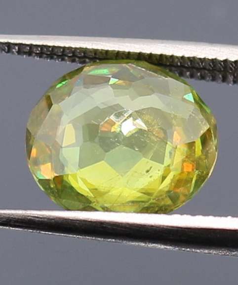 Gorgeous 2.18ct color shifting Russian Sphene