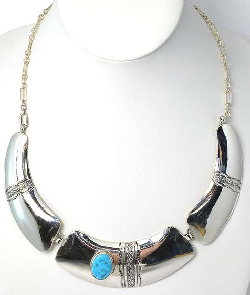 Large Wonderful Vintage Sterling Silver and Turquoise Necklace
