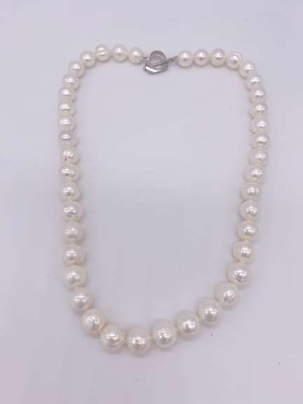 18 inch Pearl Necklace with Silver Heart Toggle