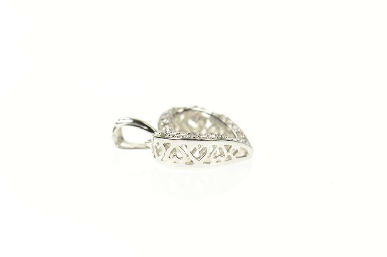 10K White Gold Diamond Classic Simple Heart Love Symbol Pendant