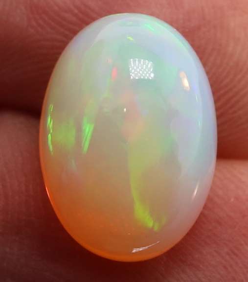 Ravishing 6.19ct snow white Welo Opal
