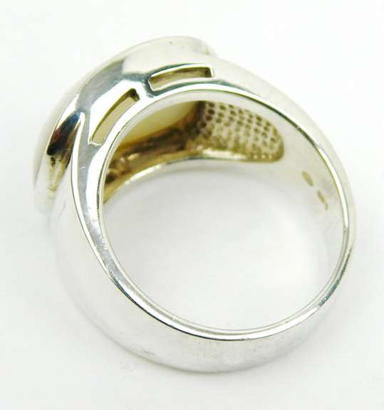 Chunky Sterling Silver Mother of Pearl ring, Size 9.5