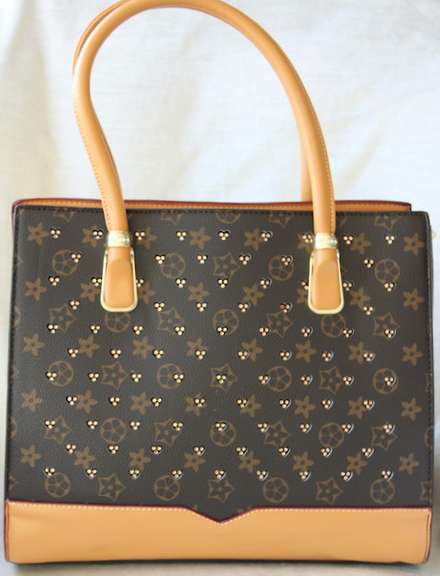 100% Fine leather Designer Bag, A Great Mothers Days Gift