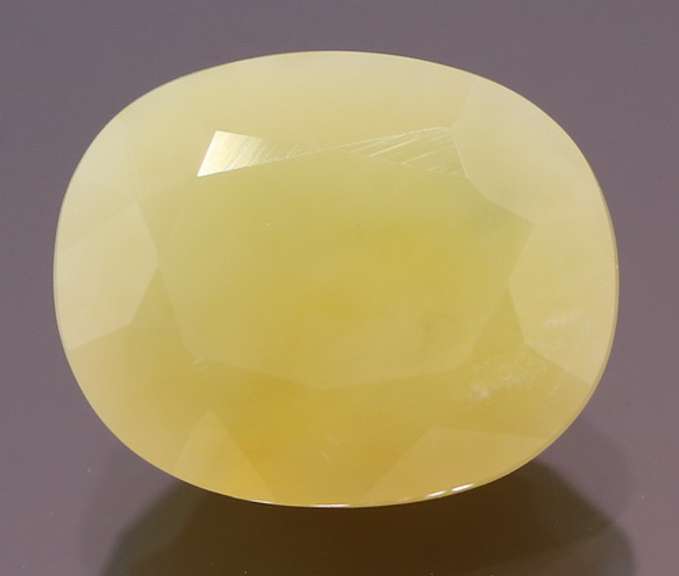 Fantastic bone white 4.66ct untreated Opal