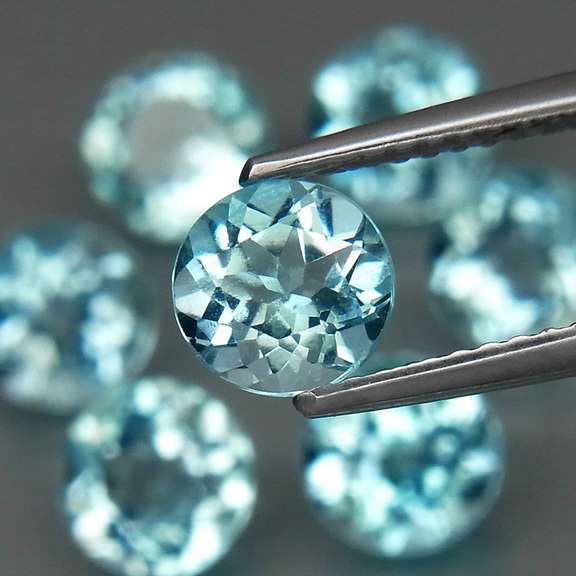 Superb quality 7.14ct 7 pc Swiss blue Topaz set