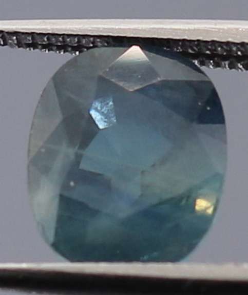 Heated only! 2.39ct blue green Sapphire