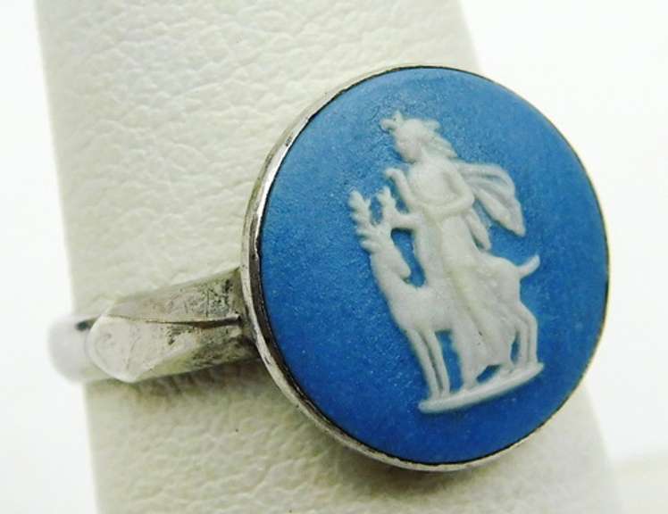 Vintage Wedgwood Goddess Diana Sterling Ring, 7.5