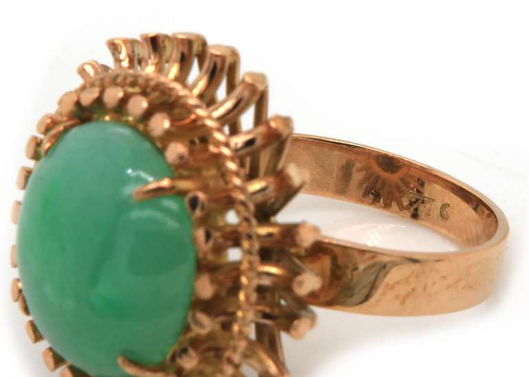 Vintage 14kt YG Cabochon Green Sunburst Jade Ring