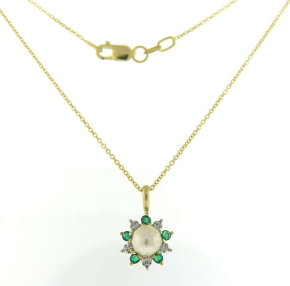 Wonderful Pearl, Diamond and Emerald Necklace
